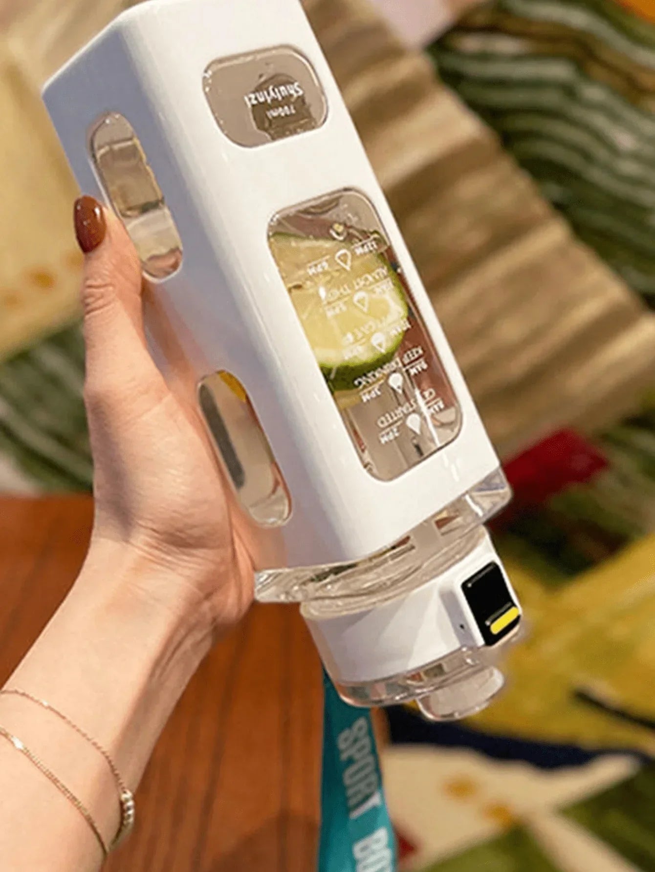 700/900ml Sports Water Bottle – Portable Straw Cup for Outdoors