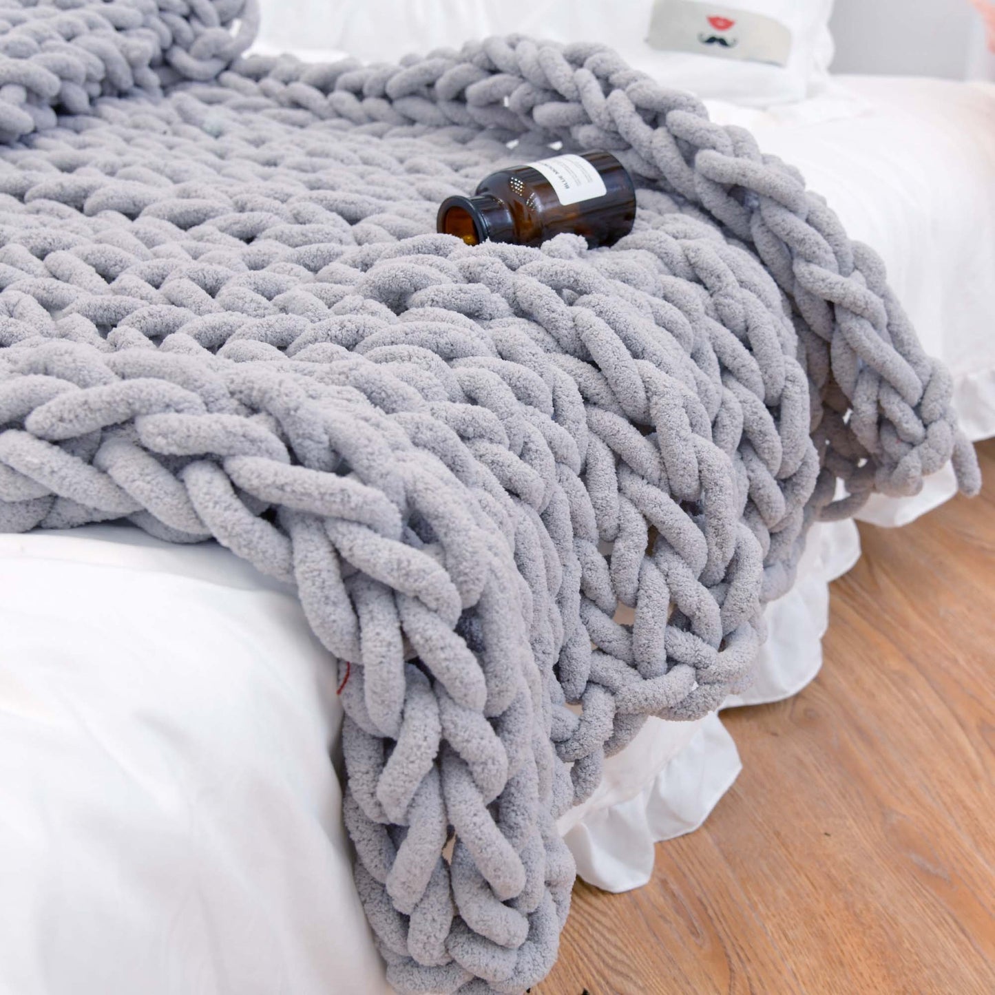 Handmade Coarse Yarn Knitted Chenille Blanket